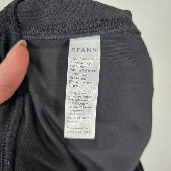 Spanx High Waisted Velvet Leggings  2070 Black Medium EUC - Picture 7 of 8